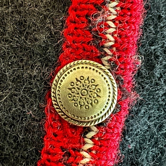 Woolrich Vintage Black Red Wool Embroidered Snowflake Holiday Sweater Vest Large - Picture 3 of 10